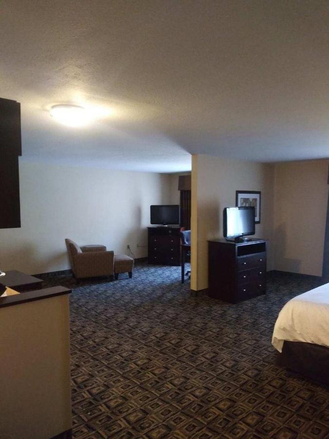 Holiday Inn Express & Suites Zanesville North By Ihg Bagian luar foto