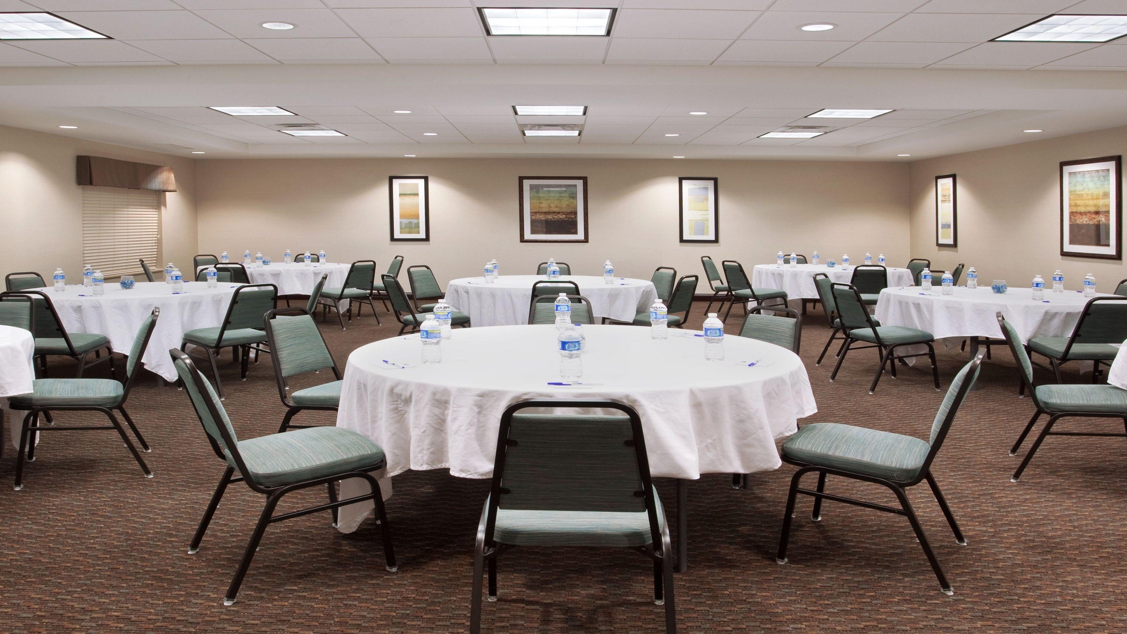 Holiday Inn Express & Suites Zanesville North By Ihg Bagian luar foto